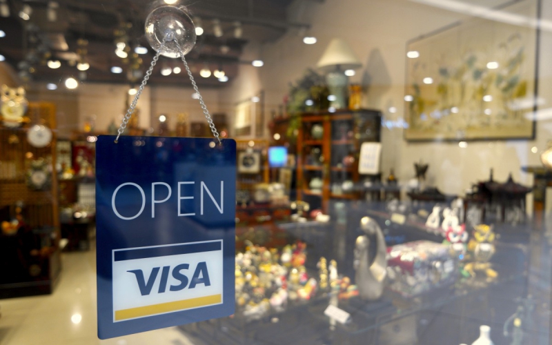 ecommerce-LE CASTELLET-min_open_sign_visa_sign_open_store_sign_visa_credit_card_business-810443
